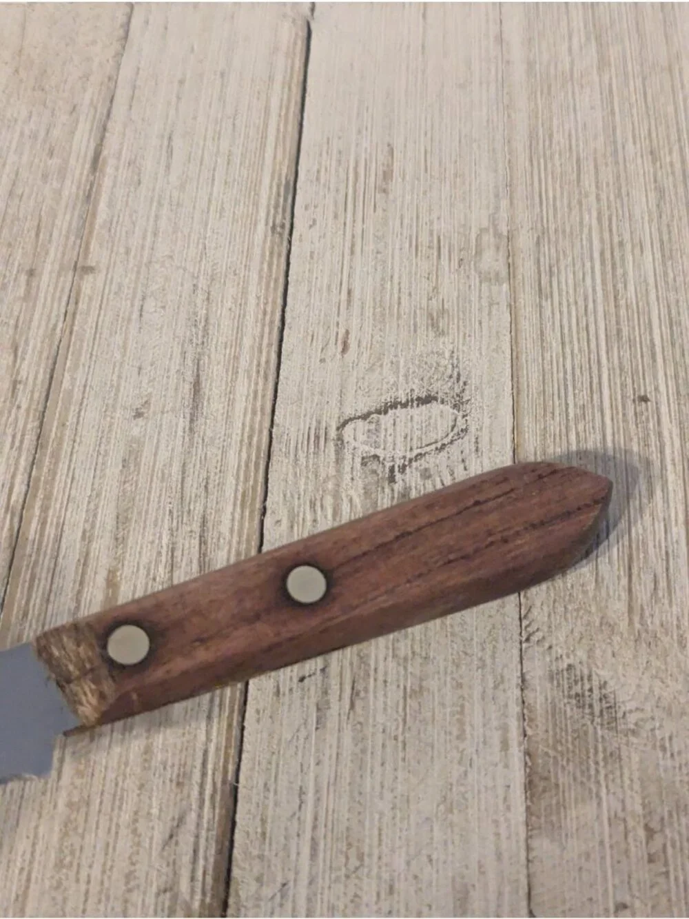 Robinson Knife Co features brand